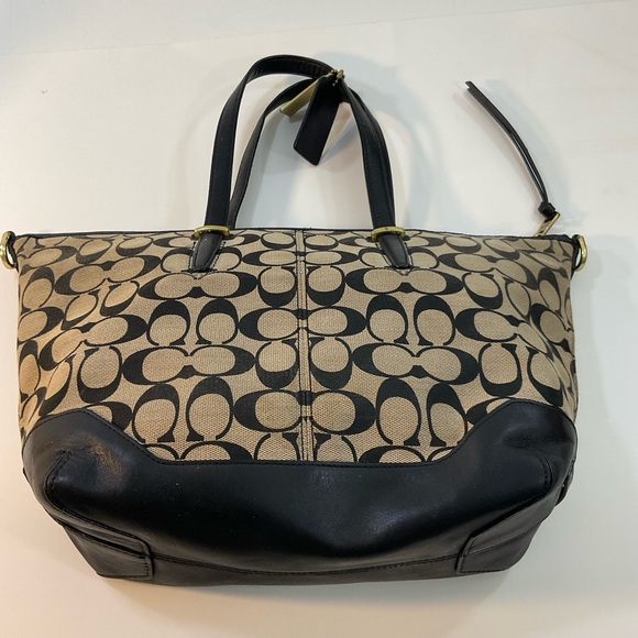 Coach Bag - Picture 3 of 11